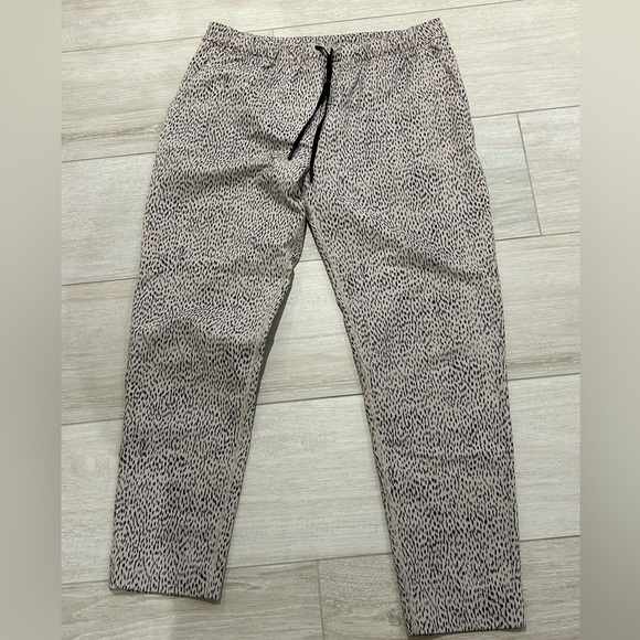 Lululemon Dottie dash draw string pants - Picture 1 of 4